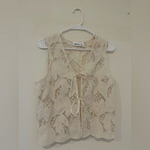 Delicate Lace Sleeveless Blouse